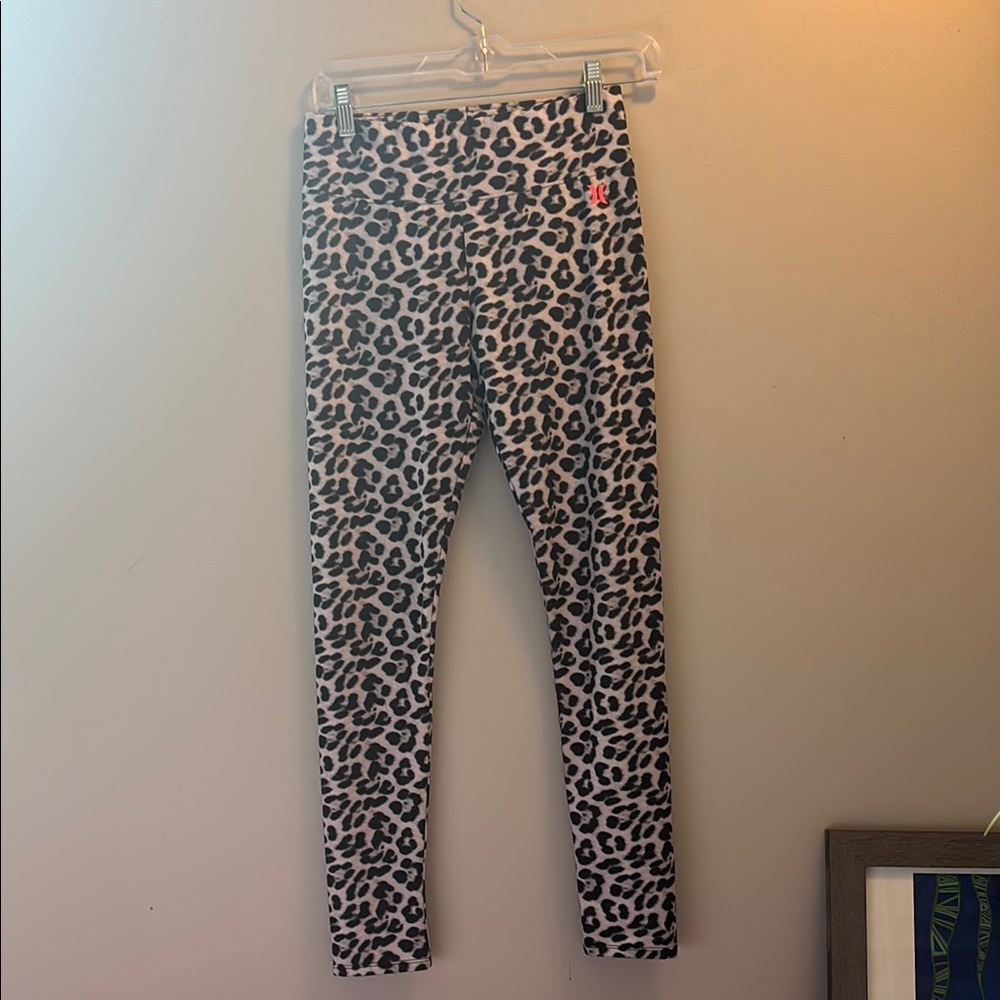 Hurley Girls White and Black Leopard Print Leggings